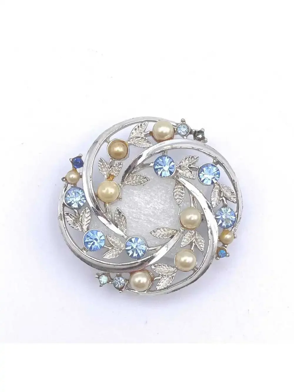 Vintage LISNER Silver Tone, Blue Rhinestones and Faux Pearl Wreath Brooch.